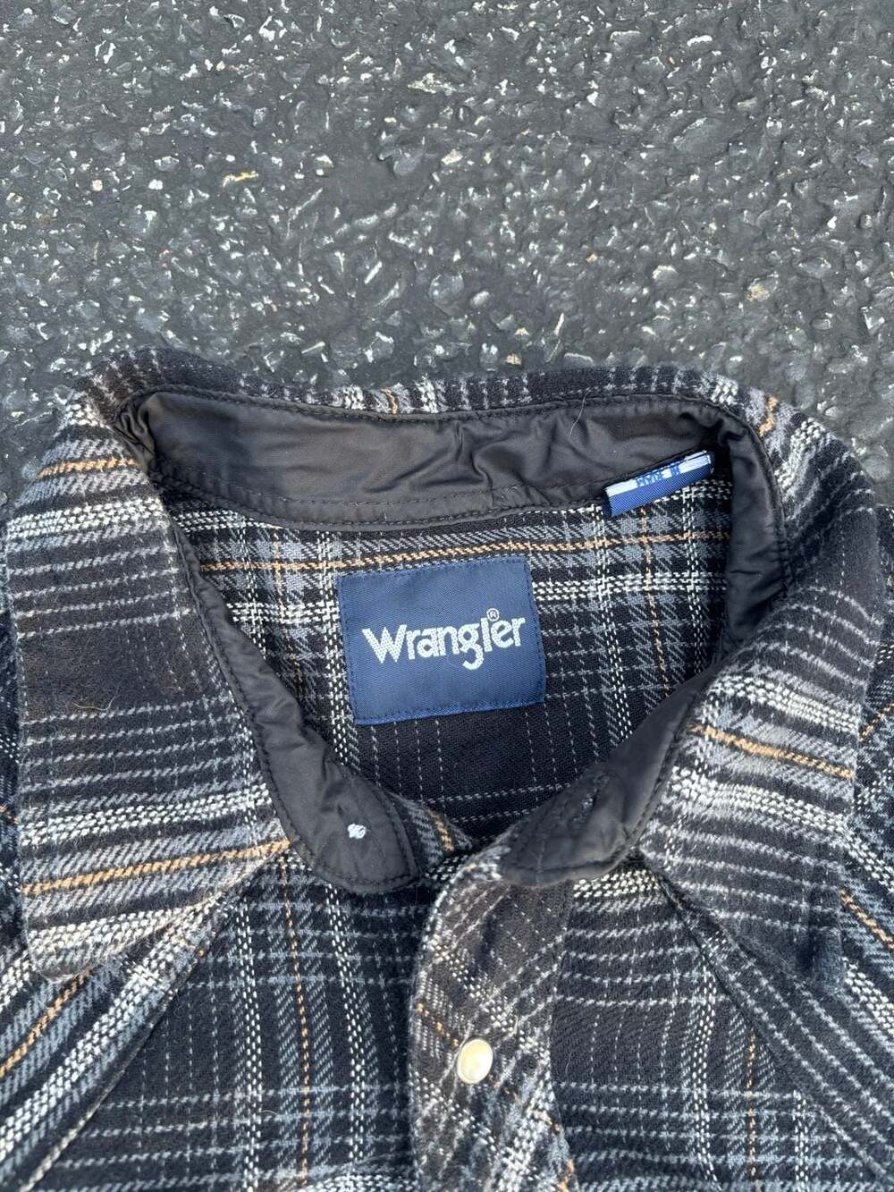 (2)Wrangler Mens Blue and Black Plaid Pearl Snap heavy Flannel size XL - Picture 6 of 10